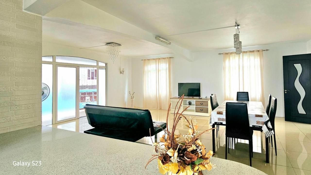White Residence Quatre Bornes Esterno foto